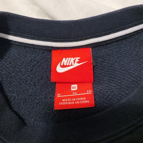 NIKE QUILTED CREWNECK SWEATER - Picture 4 of 6